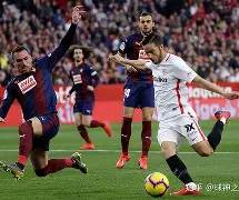 yy易游-集结日英超焦点战，本菲卡篮板制胜，压力陡增，赛程密集仍需轮换