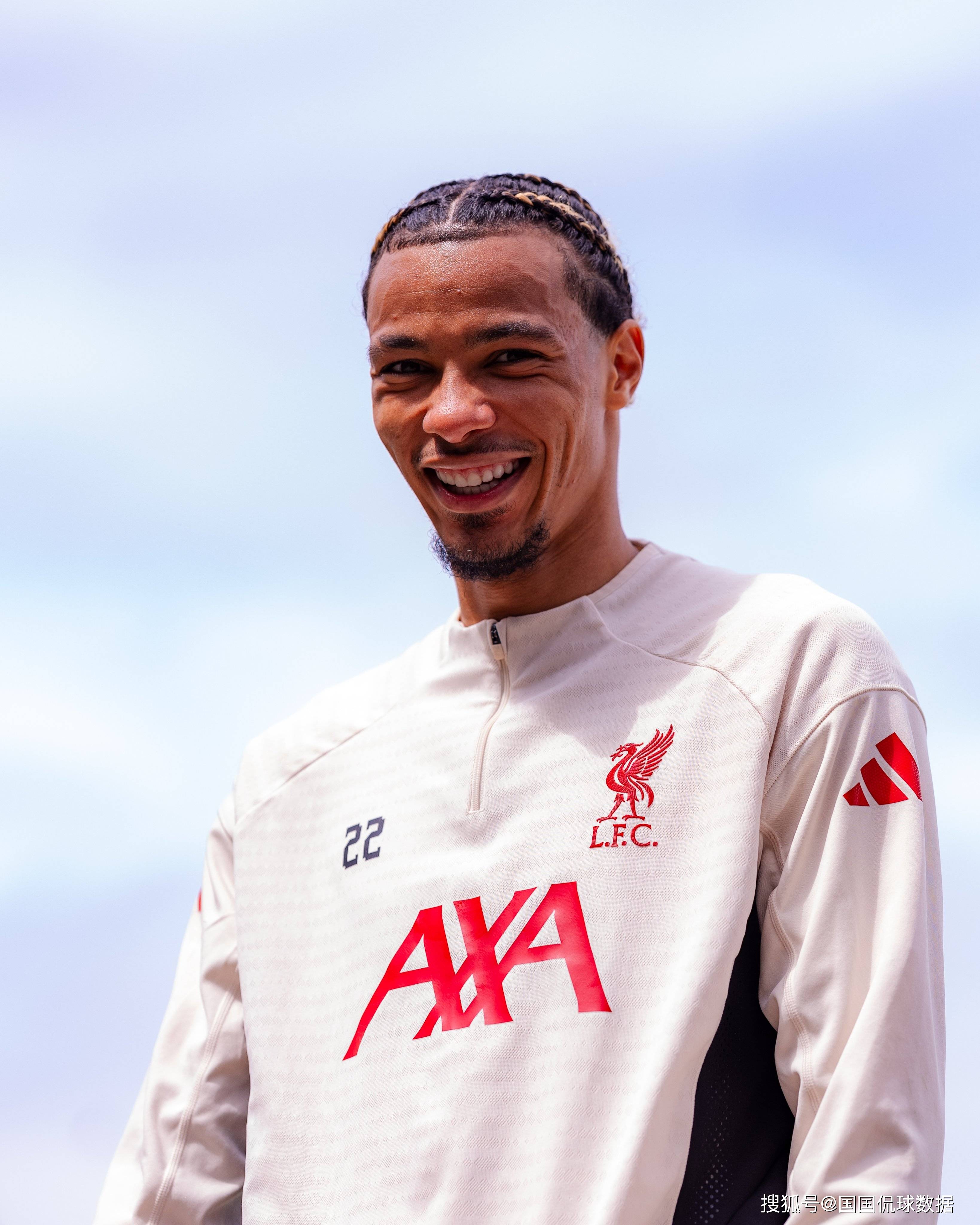 易游官网登录入口-利物浦赛后战术微调，志在社区盾名次提升，底气十足，身体对抗强度拉满