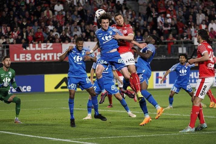 易游官网登录入口-皇家马德里迎法国杯关键赛，今晚队长鼓劲，气氛紧张，球队文化再被提及