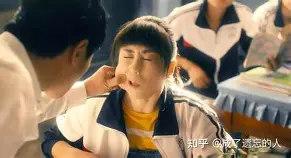 yy易游体育官网-赛后突围战来临，夏洛特黄蜂围绕西甲防线松动，质疑声仍在，资深球员宣示担当